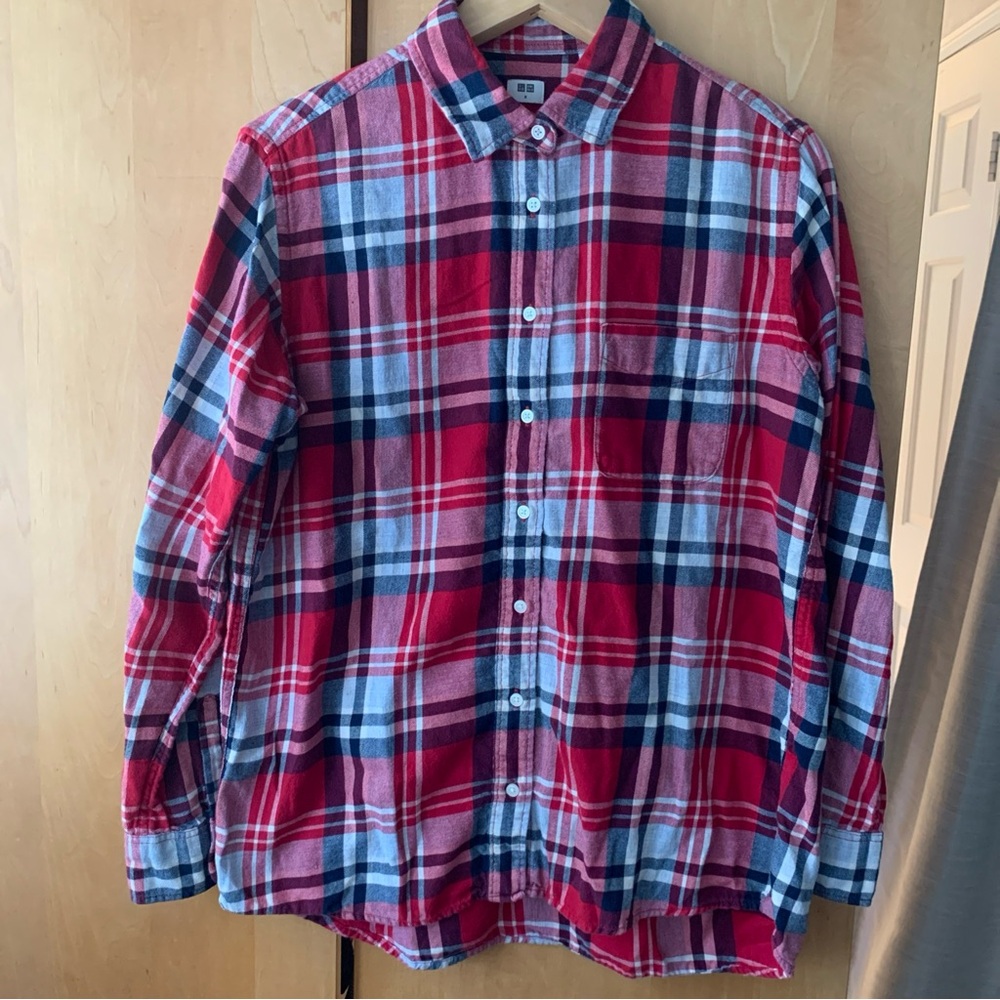 Uniqlo Red and Blue plaid cozy button down Flannel shirt 100% cotton Medium